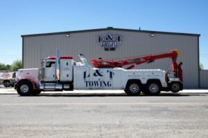 L & T Towing tow service company in Willows, California offering 24 hour towing near me