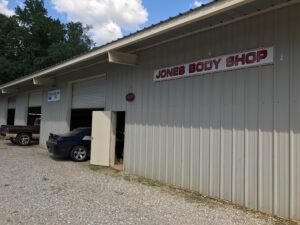 Jones Body Shop And Towing tow service company in Valley, Alabama offering 24 hour towing near me