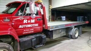 R & M Automotive - Roadside Assistance tow service company in Alden, Iowa offering 24 hour towing near me