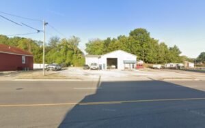 Bowers Towing & Repair tow service company in Godfrey, Illinois offering 24 hour towing near me
