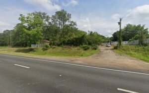 Johnny S Auto tow service company in Midway, Florida offering 24 hour towing near me