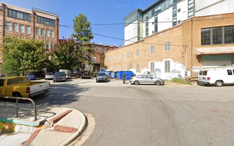 Navies & Fam Towing Services Tow Service in Asheville, North Carolina