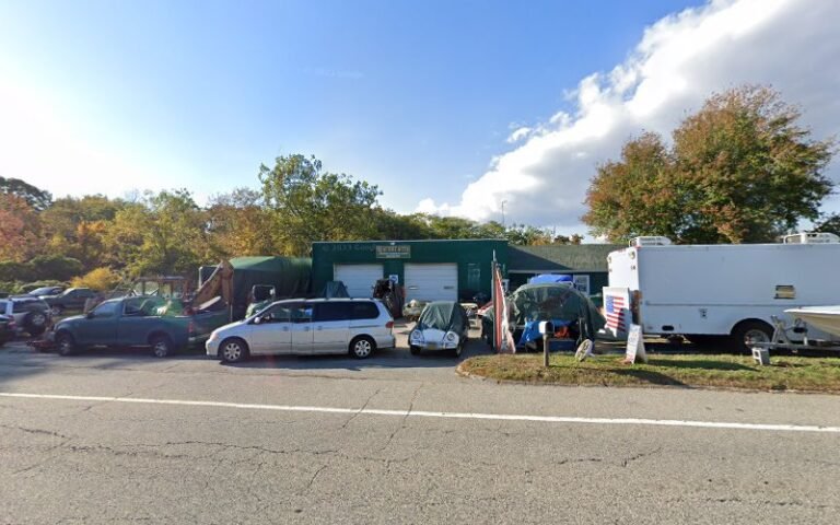 Seaport Auto Tow Service in Mystic, Connecticut