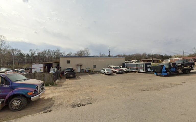 JLW Towing & Recovery, LLC. Tow Service in Ozark, Arkansas