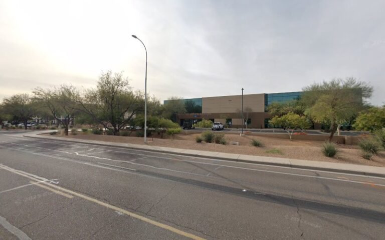 Praxair Electronics Logistics Tow Service in Chandler, Arizona