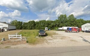 RB Truck & Trailer Repair tow service company in Rochester, Indiana offering 24 hour towing near me