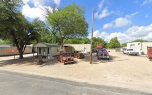 Phil Thweatt Wrecker Service tow service company in Bryan, Texas offering 24 hour towing near me