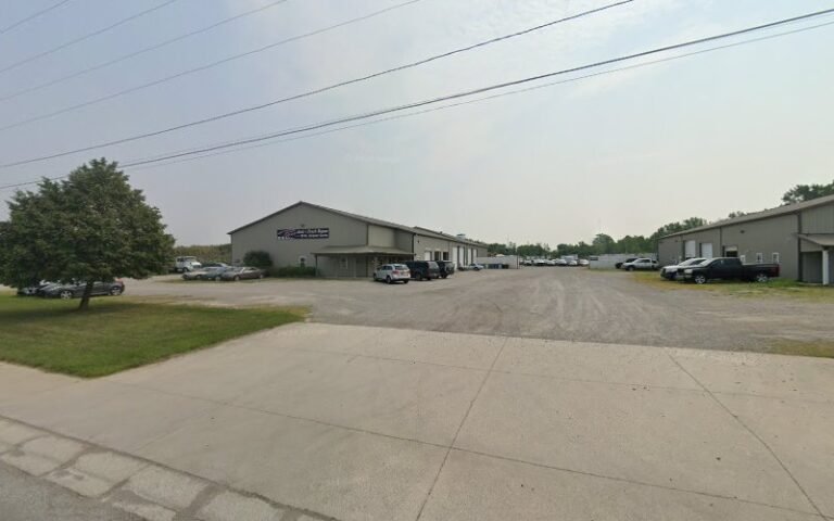 Piqua Auto & Truck Repair Tow Service in Decatur, Indiana