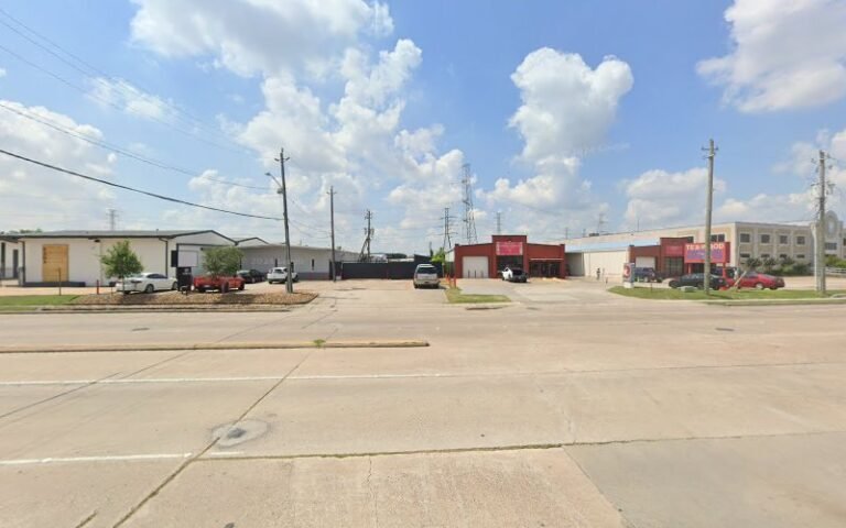 TItan Heavy Duty Towing Tow Service in Houston, Texas