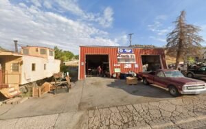 Charlie D's Heavy Equipment and Automotive Repair tow service company in Eureka, Utah offering 24 hour towing near me