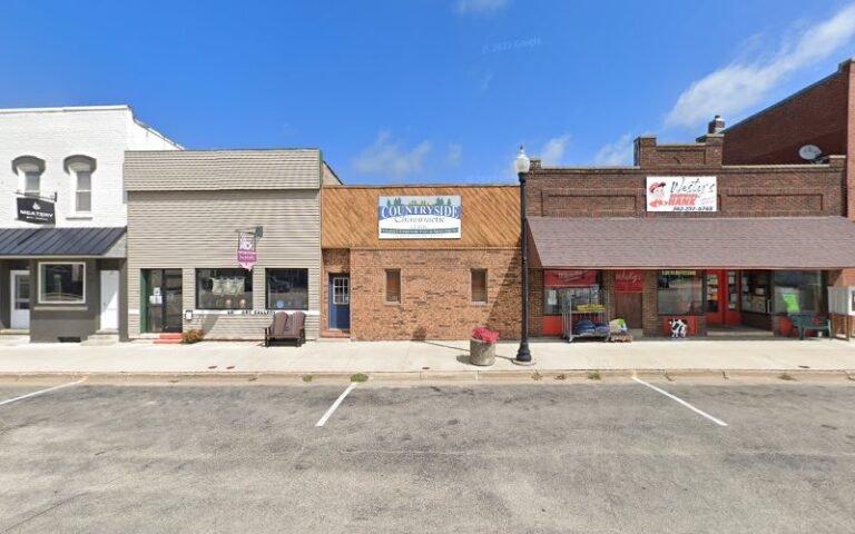Steven W. Horak, DC Tow Service in Fredericksburg, Iowa