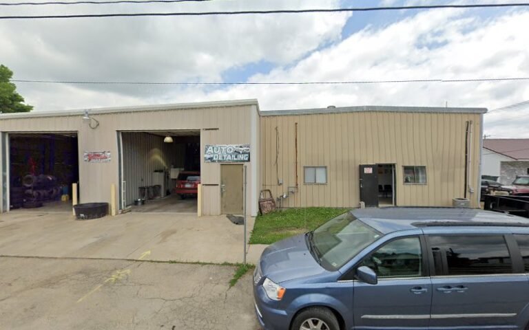 Ultimate Wrecker Services Tow Service in Fredericktown, Missouri