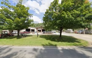 Bud's Auto Center & Towing Services tow service company in Newland, North Carolina offering 24 hour towing near me