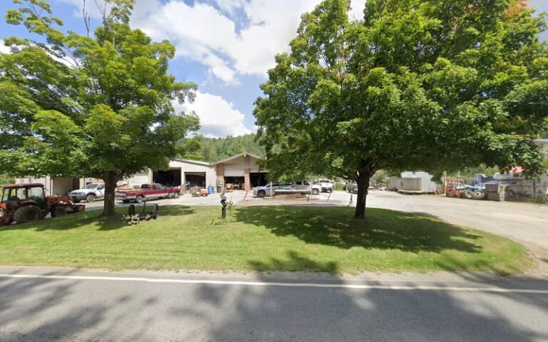 Bud’s Auto Center & Towing Services Tow Service in Newland, North Carolina