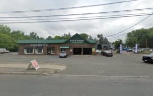 Dotts Garage tow service company in Albany, New York offering 24 hour towing near me