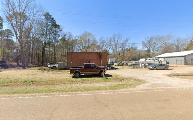 American Automotive & Towing Tow Service in Raymond, Mississippi