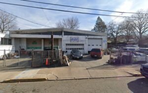 Dumont Auto Body tow service company in Dumont, New Jersey offering 24 hour towing near me