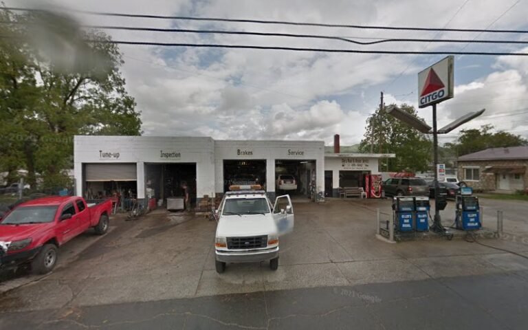 Eller’s fuel and wrecker servicr Tow Service in Robbinsville, North Carolina