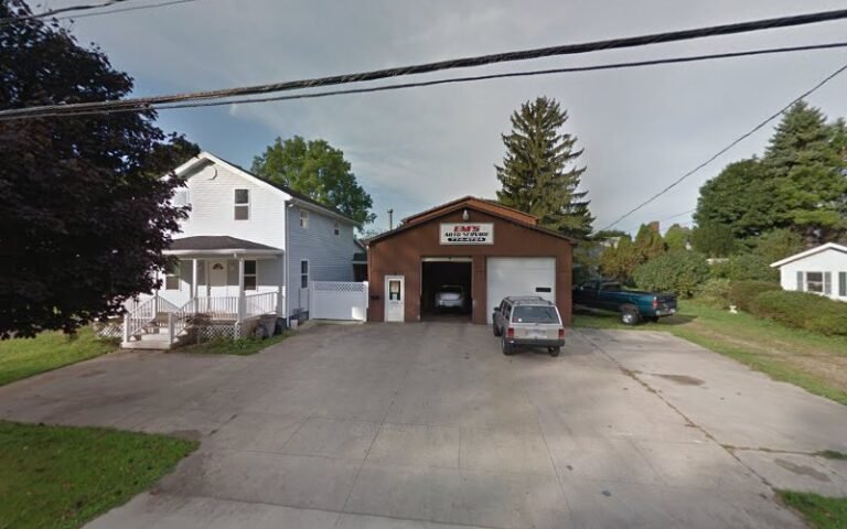 E M Auto Services Tow Service in Girard, Pennsylvania