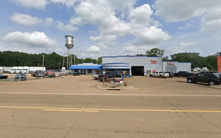Delta Equipment Transport LLC Tow Service in Canton, Mississippi