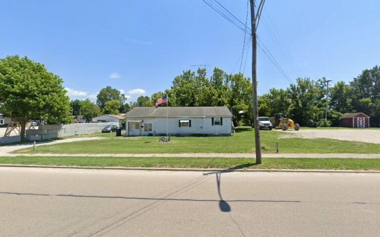 K-R Truck And Trailer Tow Service in Worthington, Indiana
