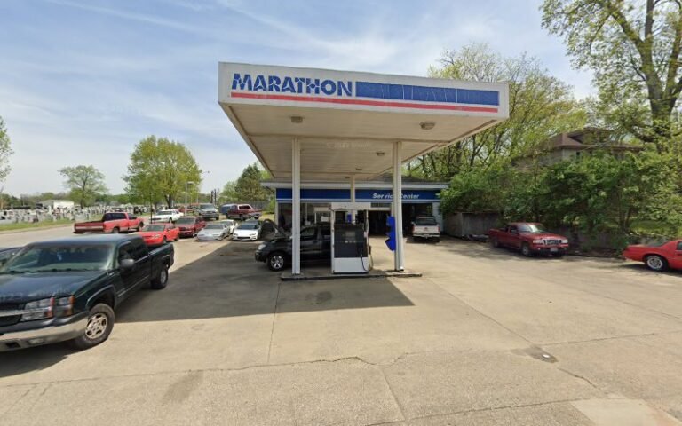 Marathon Service Center Tow Service in Nicholasville, Kentucky