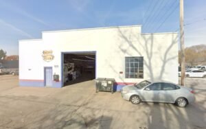 Motorhead Mayhem tow service company in La Porte City, Iowa offering 24 hour towing near me