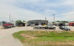 Dave's Collision Shop tow service company in Raymond, Illinois offering 24 hour towing near me