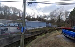 Jim’s Garage tow service company in Knoxville, Tennessee offering 24 hour towing near me