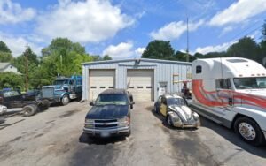 Davis Wrecker Services tow service company in Asheville, North Carolina offering 24 hour towing near me