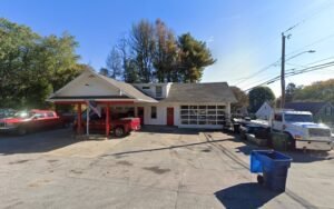 Scotch Cap Services Station tow service company in Quaker Hill, Connecticut offering 24 hour towing near me