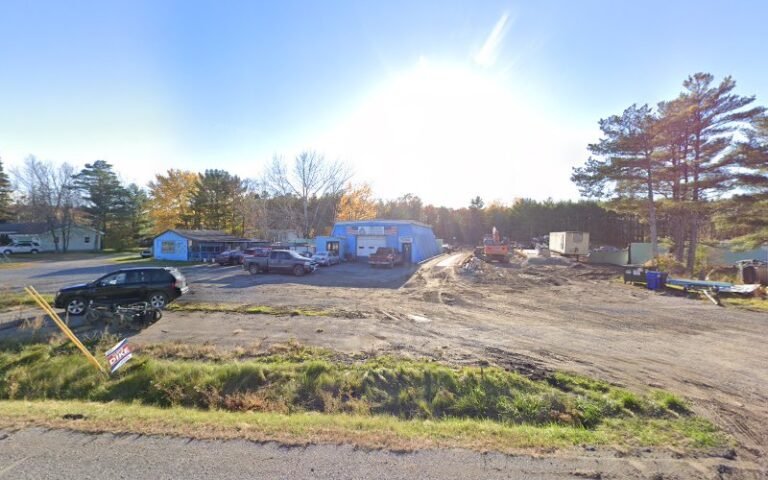 Floyd’s Towing Tow Service in New Haven, Vermont