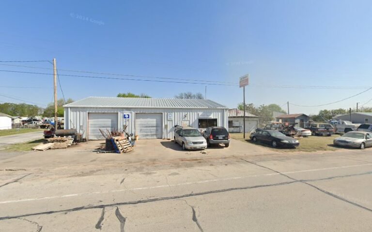 Burden’s Auto & Wrecker Services Tow Service in Burkburnett, Texas