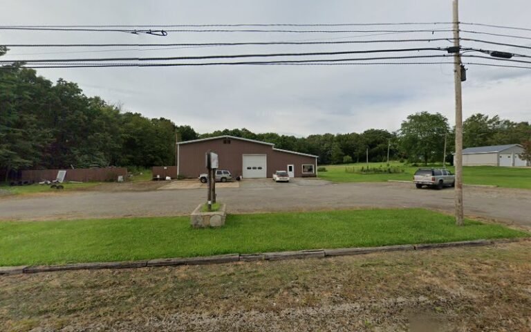 Johnnie’s Auto Services Tow Service in New Florence, Pennsylvania