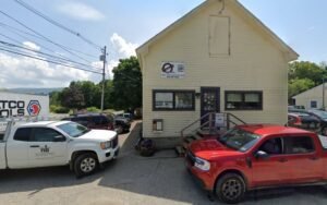 Bourn's Tire & Auto Center tow service company in Manchester Center, Vermont offering 24 hour towing near me