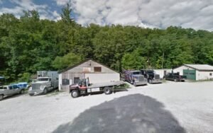 Yates Wrecker Services tow service company in Louisa, Kentucky offering 24 hour towing near me