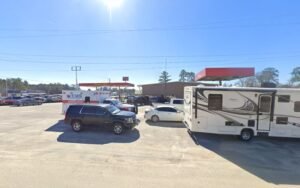 Randy's tow service company in Metter, Georgia offering 24 hour towing near me