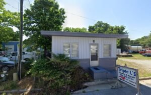 Triple L's Towing tow service company in Greensboro, North Carolina offering 24 hour towing near me