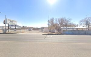 LOBOS TOWING tow service company in Albuquerque, New Mexico offering 24 hour towing near me