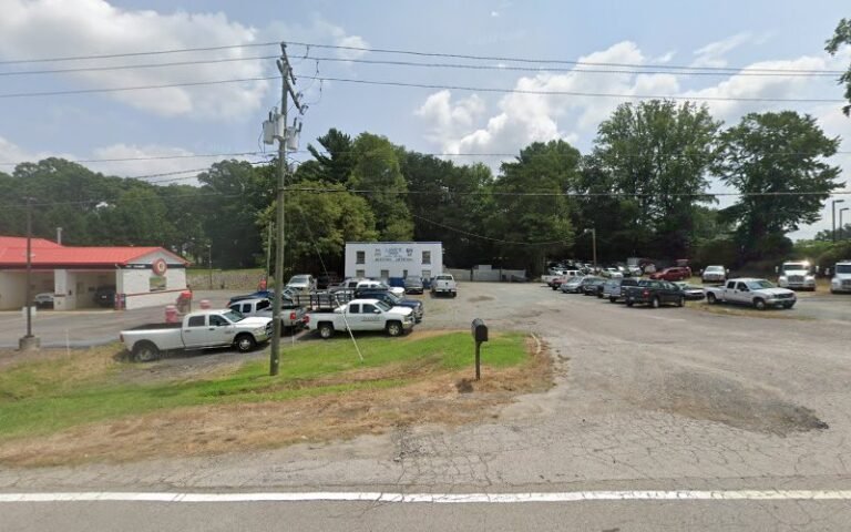 Land’s Towing Tow Service in Chatham, Virginia