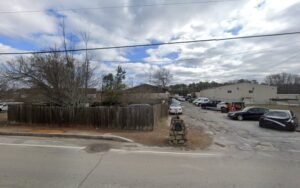 Self made towing and recovery tow service company in Conyers, Georgia offering 24 hour towing near me