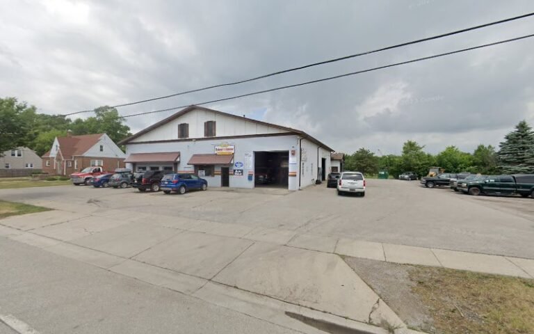 Reinert and Bender Tow Service in Frankenmuth, Michigan