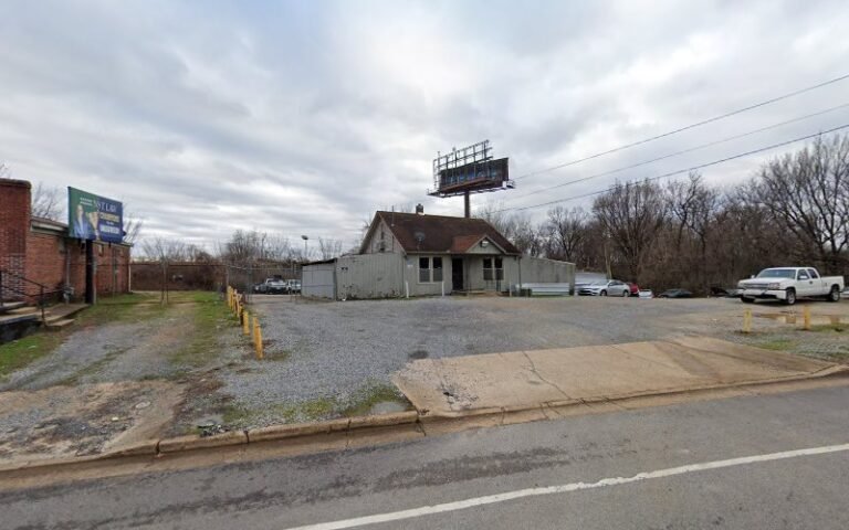 Blue Knight Towing and Autocare Tow Service in Memphis, Tennessee