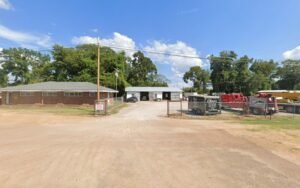 Chops Wrecker And Crane tow service company in Natchez, Mississippi offering 24 hour towing near me
