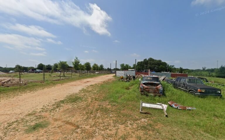 USAuto Wrecker Service Tow Service in Elgin, Texas