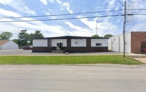 24 Hour Tire and Service tow service company in Wayne City, Illinois offering 24 hour towing near me