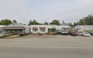 L & C Auto Repair tow service company in Neoga, Illinois offering 24 hour towing near me