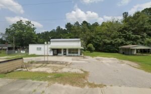 Geezer's Towing, LLC tow service company in Livingston, South Carolina offering 24 hour towing near me