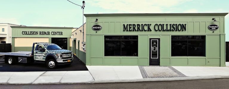 Merrick Collision & Towing Inc Tow Service in Bellmore, New York