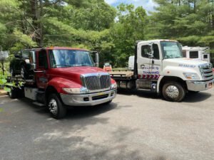 Felipe's Towing - Junk Car Removal, Spare Tire Replacement, Scrap Car Pickup, Used Car Salesman, Road Service, Towing tow service company in Pembroke, Massachusetts offering 24 hour towing near me
